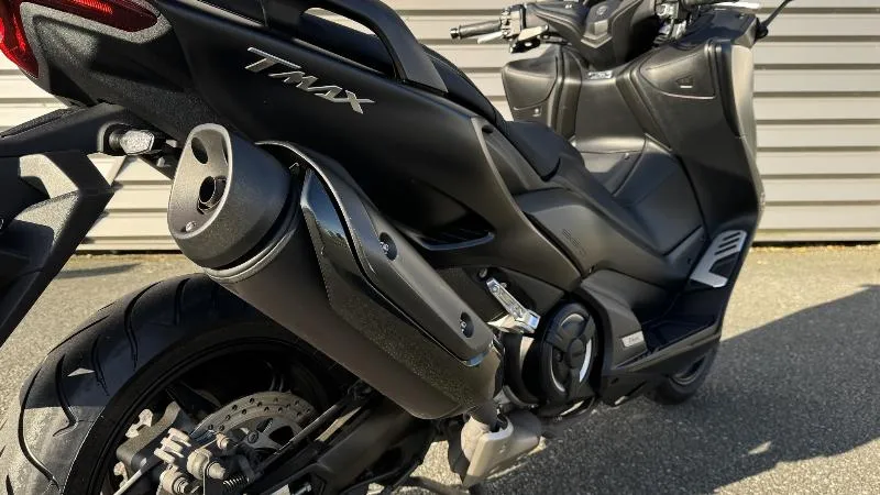 XP TMAX 560