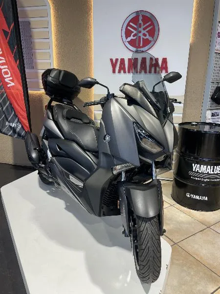 XMAX 125