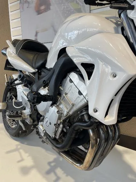 FZ6 