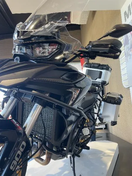 SRT 900 SX