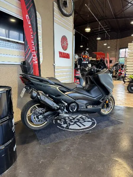 XP TMAX 560 TECH MAX