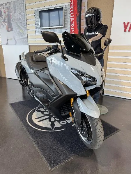 XP TMAX 560 TECH MAX