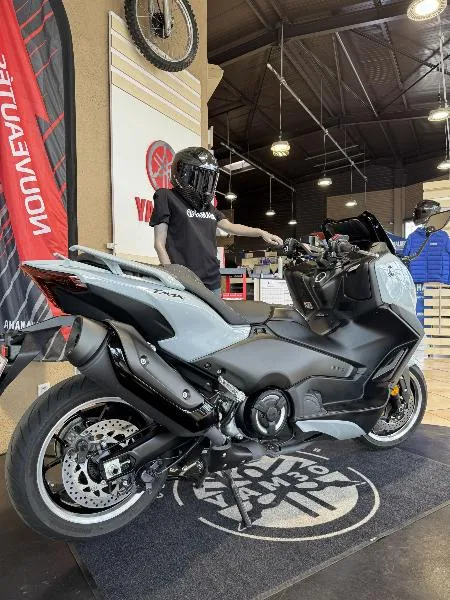 XP TMAX 560 TECH MAX