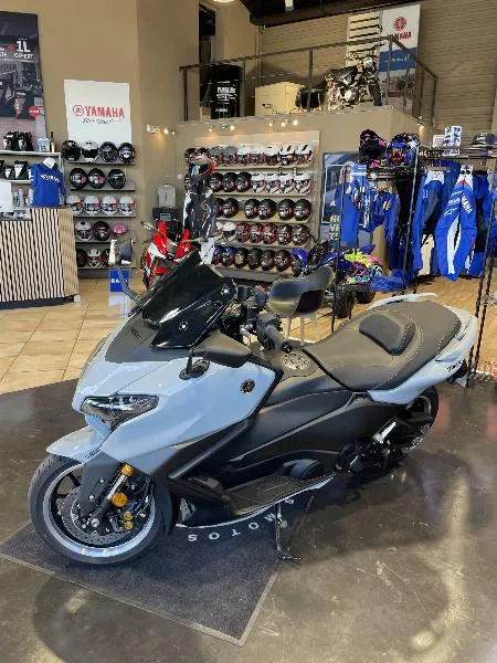 XP TMAX 560 TECH MAX