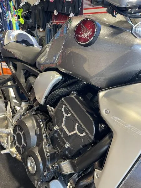 CB 1000 R