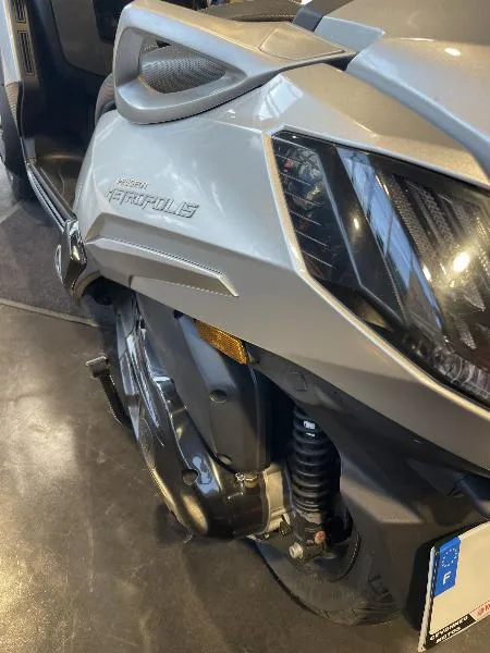 METROPOLIS 400