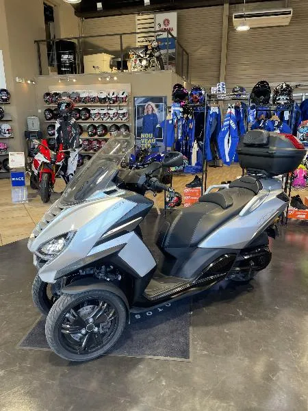 METROPOLIS 400