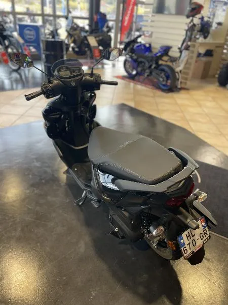 RayZR 125