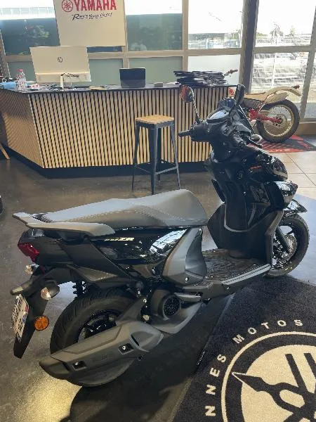 RayZR 125