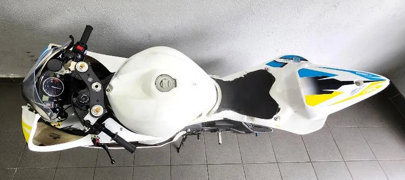 YZFR6