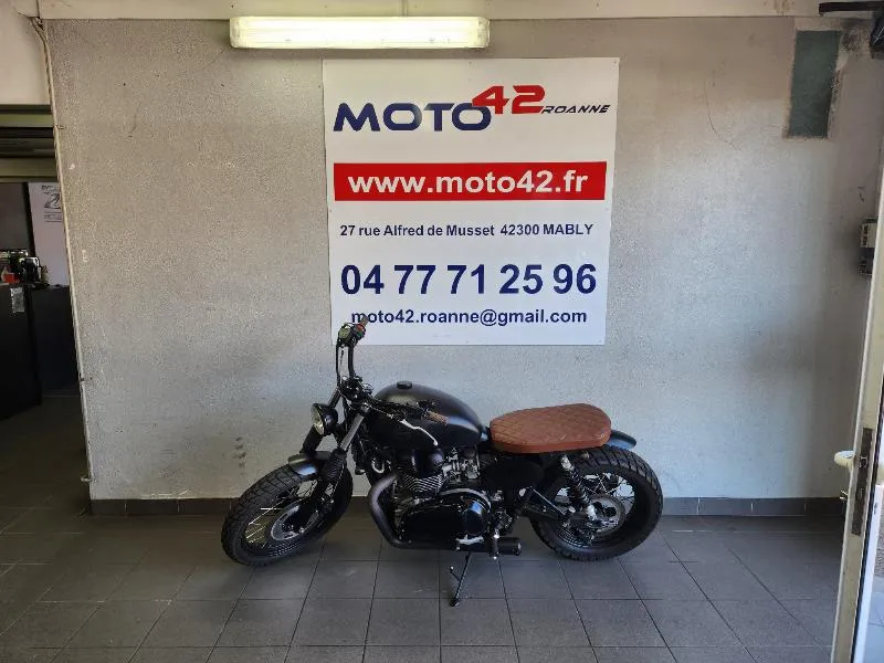Bonneville T100