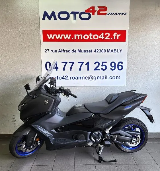 XP TMAX 560