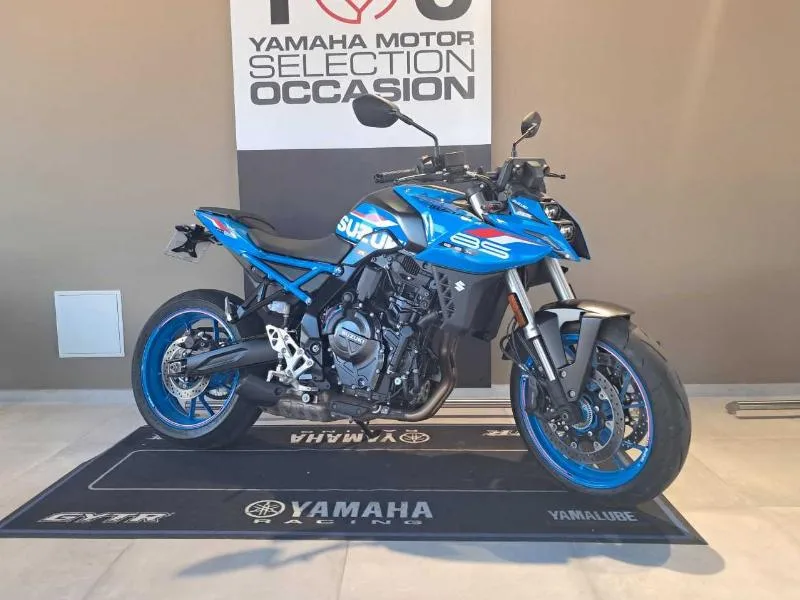 GSX8S