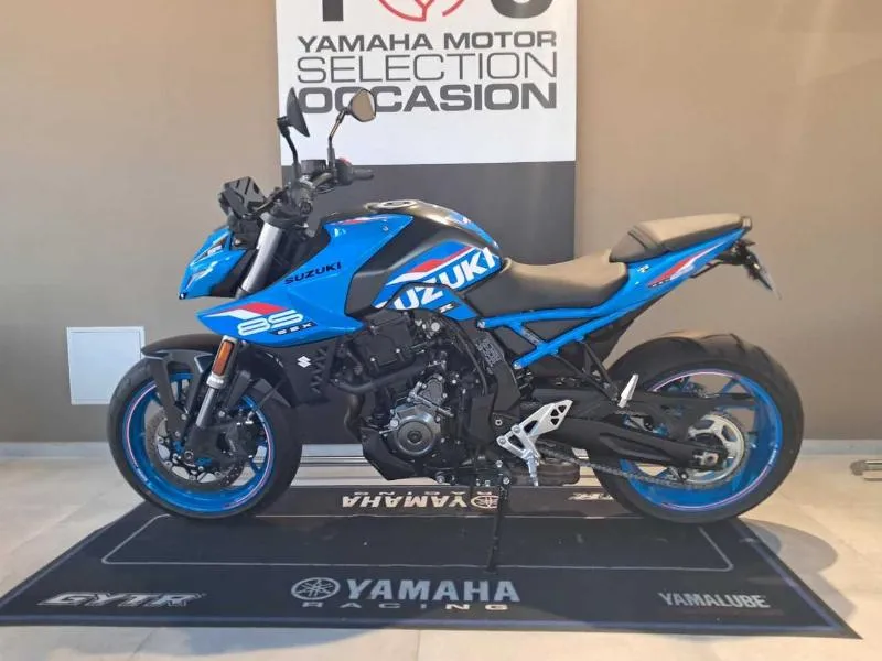 GSX8S