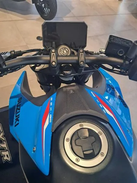 GSX8S
