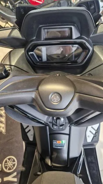XMAX 125 TECH MAX
