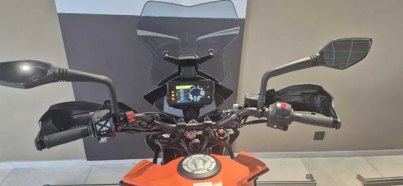 390 ADVENTURE