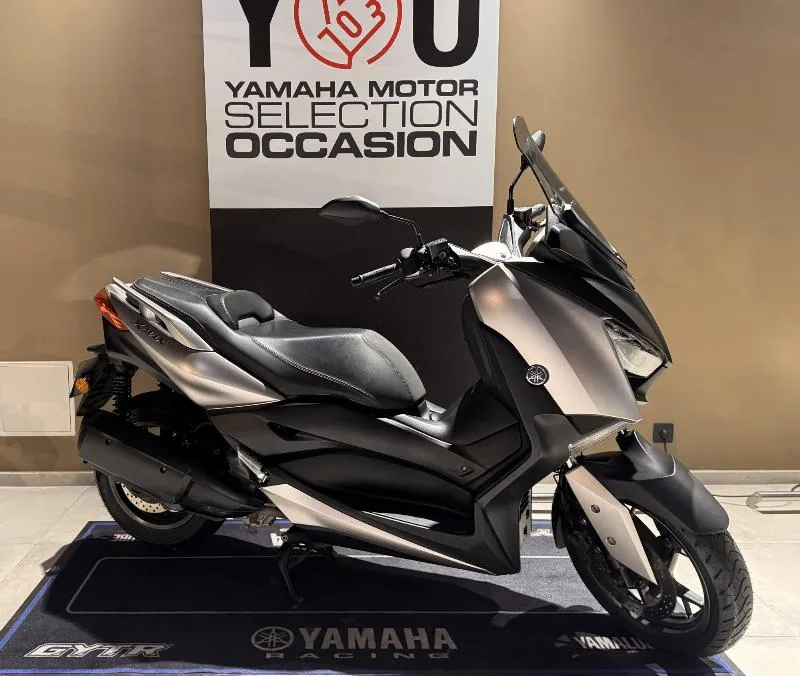 XMAX 300