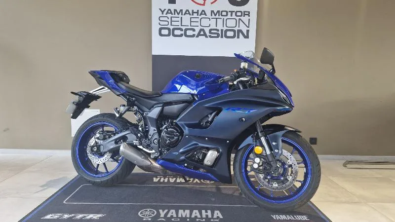 YZFR7