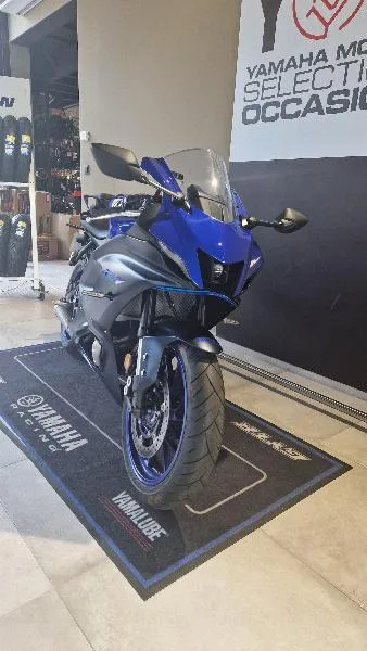 YZFR7