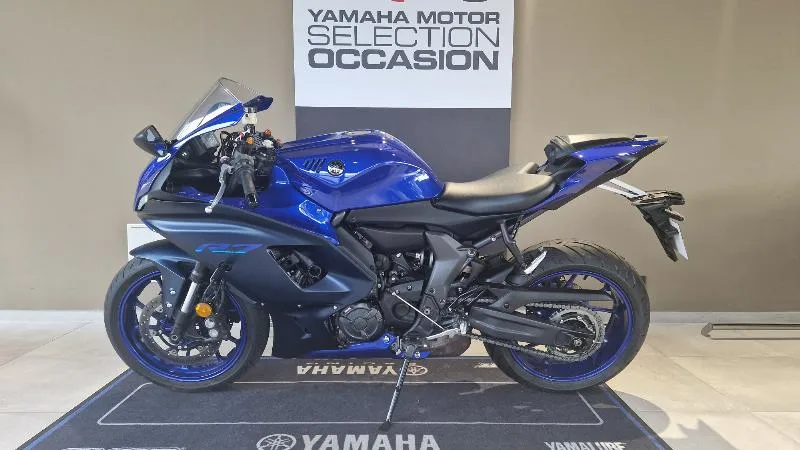 YZFR7