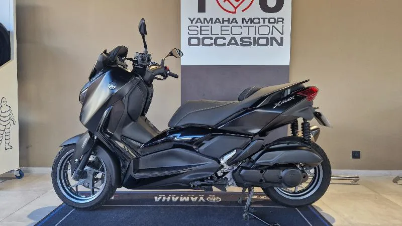 XMAX 125 TECH MAX