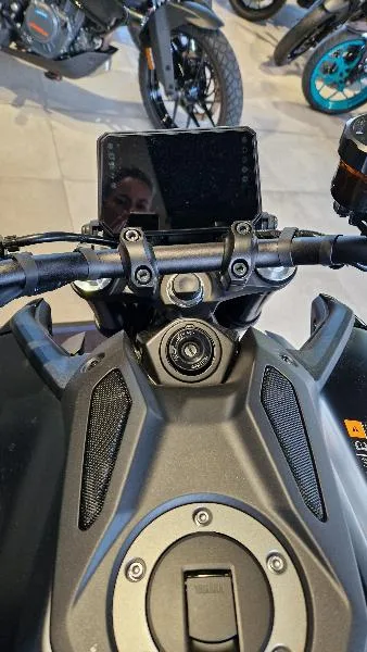 MT09