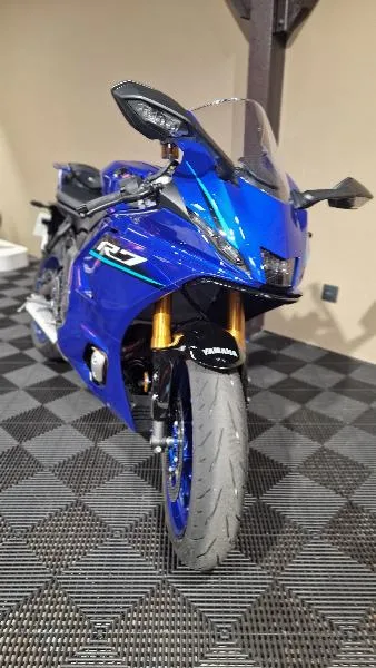 YZFR7