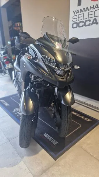 TRICITY 300