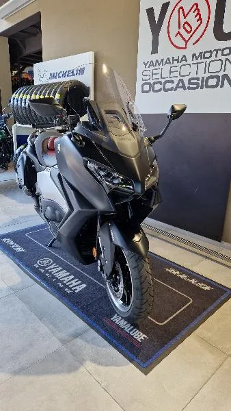 XP TMAX 560