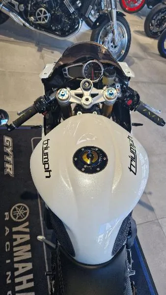 DAYTONA 675
