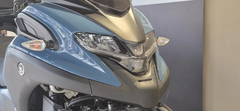 TRICITY 300
