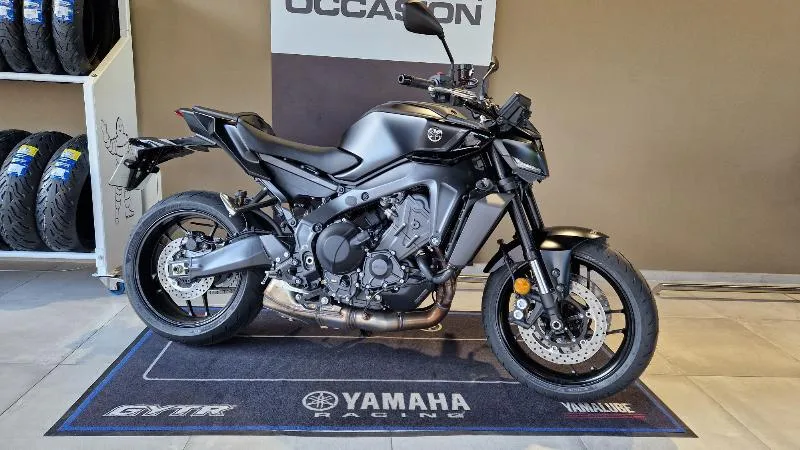 MT09