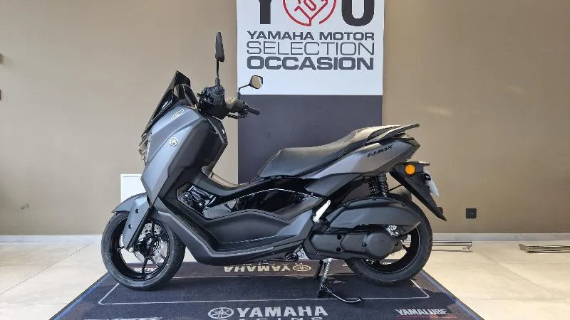 NMAX 125 TECH MAX
