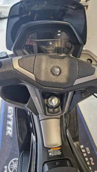 NMAX 125 TECH MAX