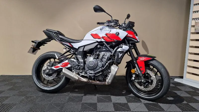 MT07