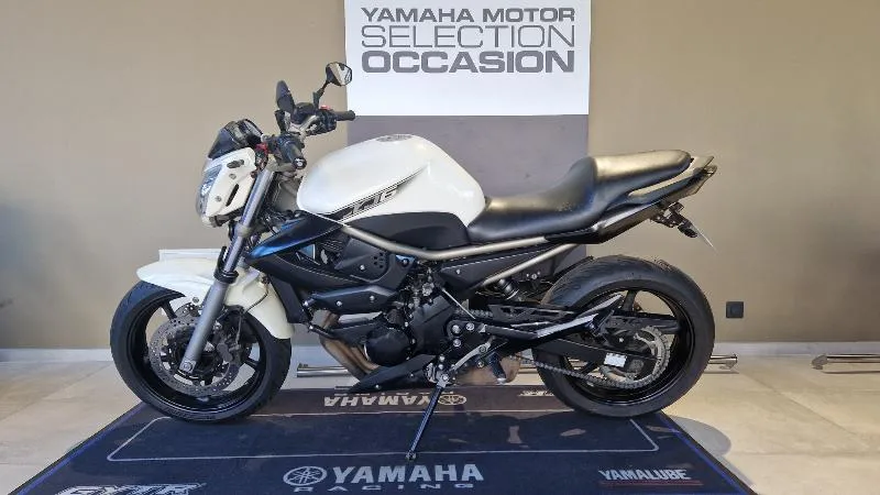 XJ6N