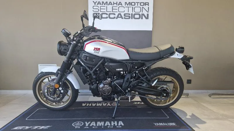 XSR 700 XTRIBUTE