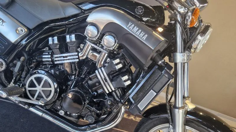 VMAX 1200