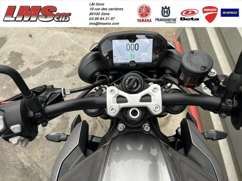 STREET TRIPLE 765 RS