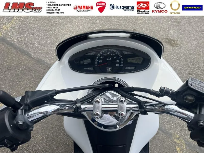 PCX 125