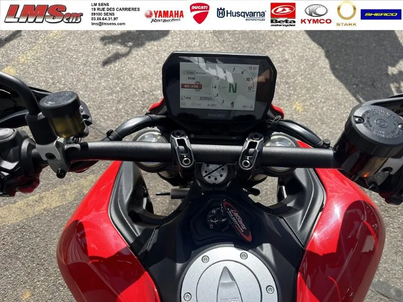HYPERMOTARD