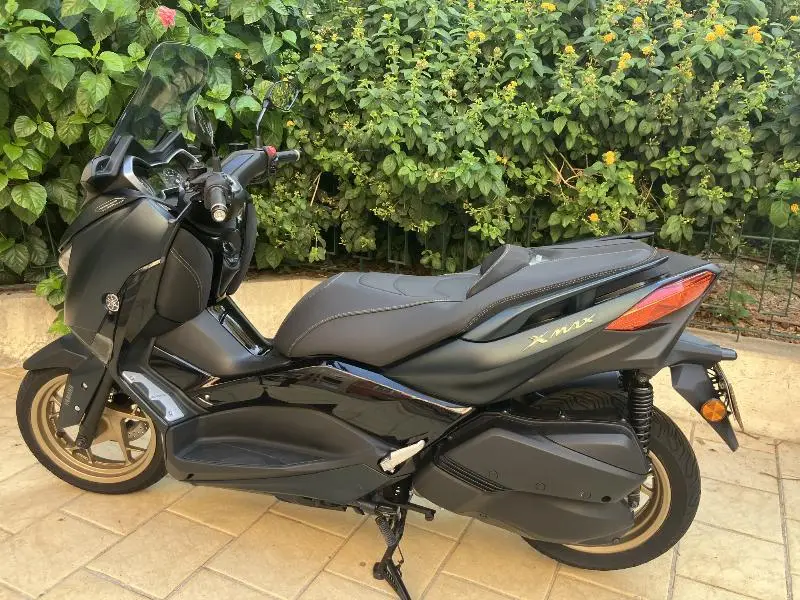 XMAX 300 Tech Max