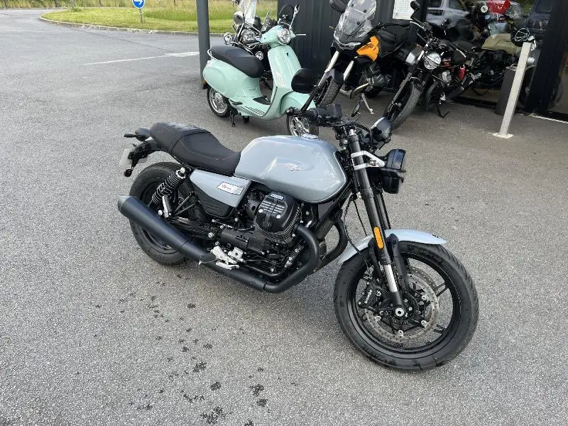 V7 SPORT 850