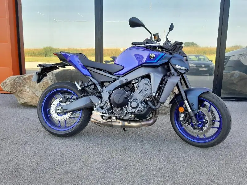 MT09