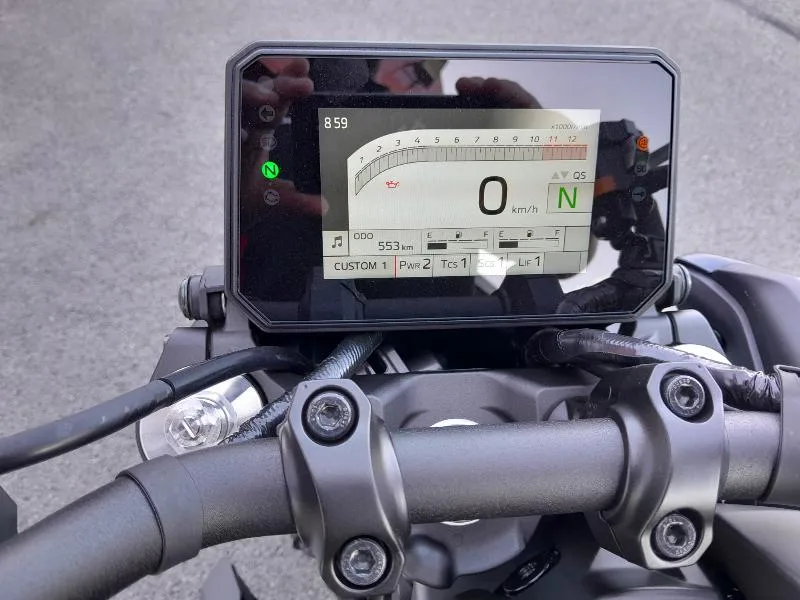MT09