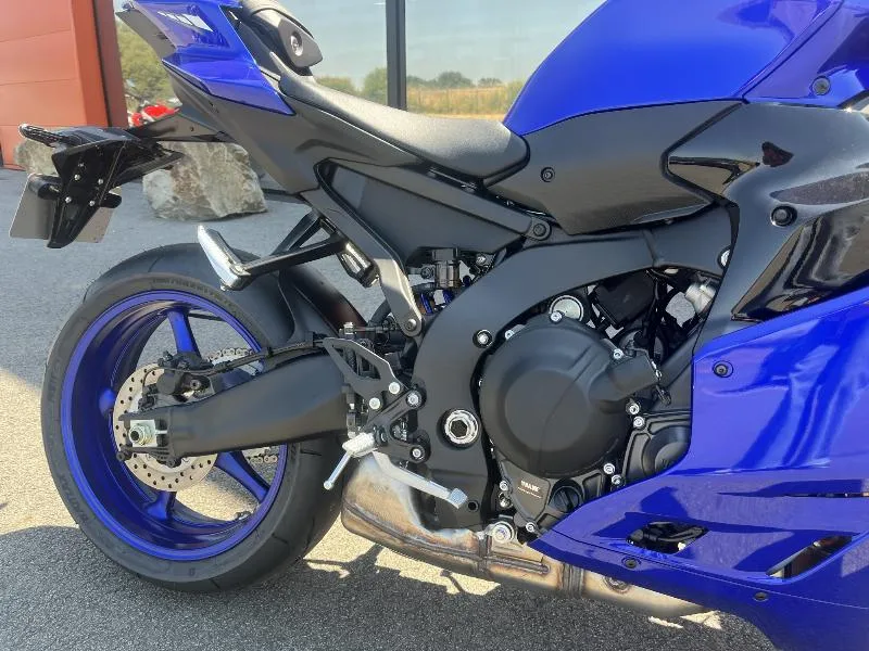 YZFR9