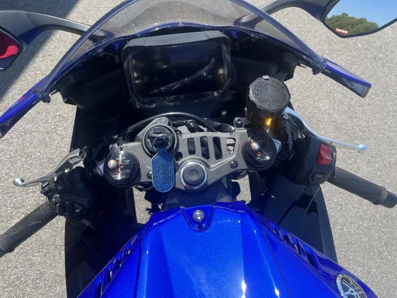 YZFR9