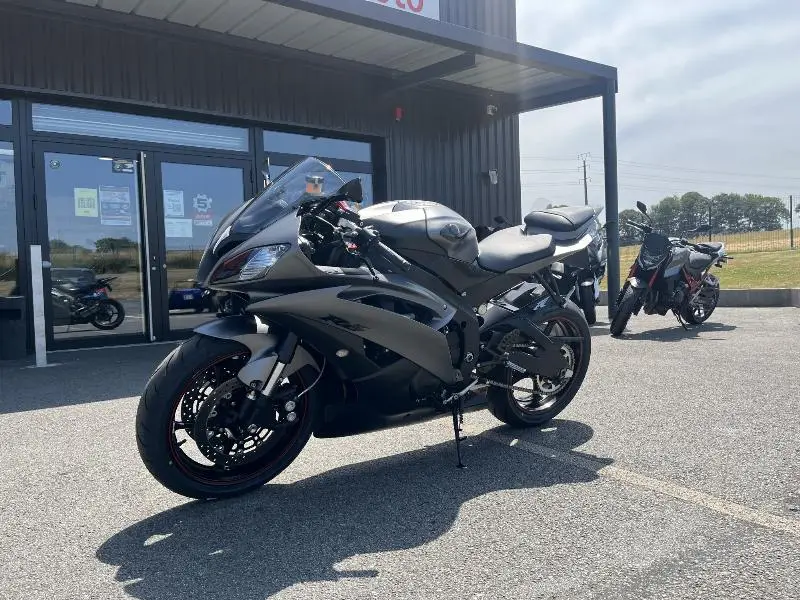 YZFR6