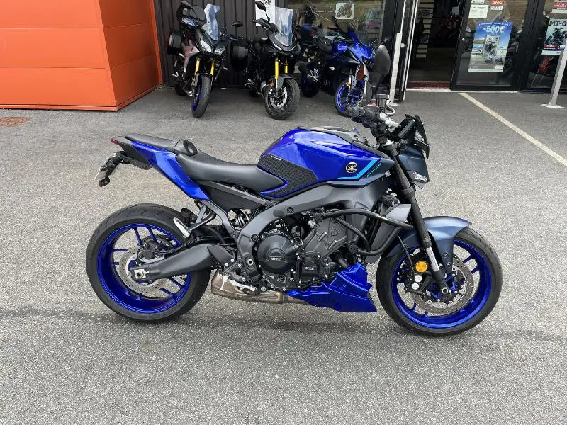 MT09